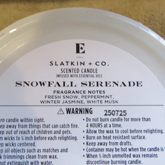 Slatikin & Co Elton John 14oz 3 Wick Candle Woodside Estate - Snowfall Serenade - Picture 11 of 14